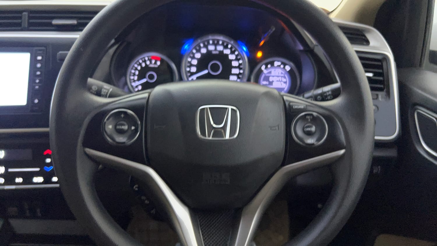 Used 2022 Honda City 4th Generation V Petrol Petrol Manual top_features Airbags