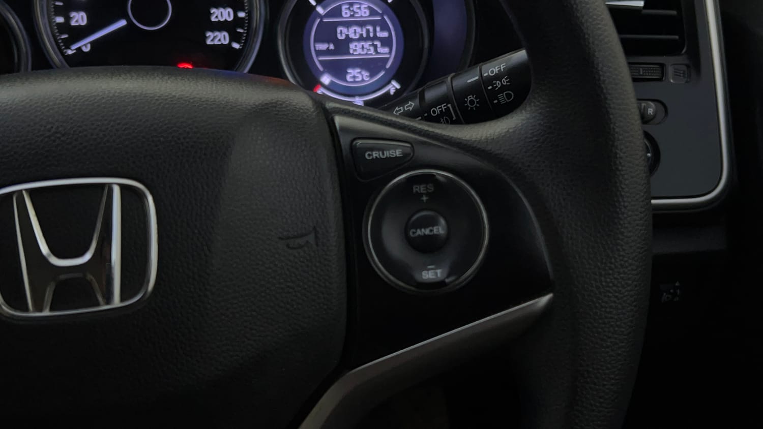 Used 2022 Honda City 4th Generation V Petrol Petrol Manual top_features Cruise control