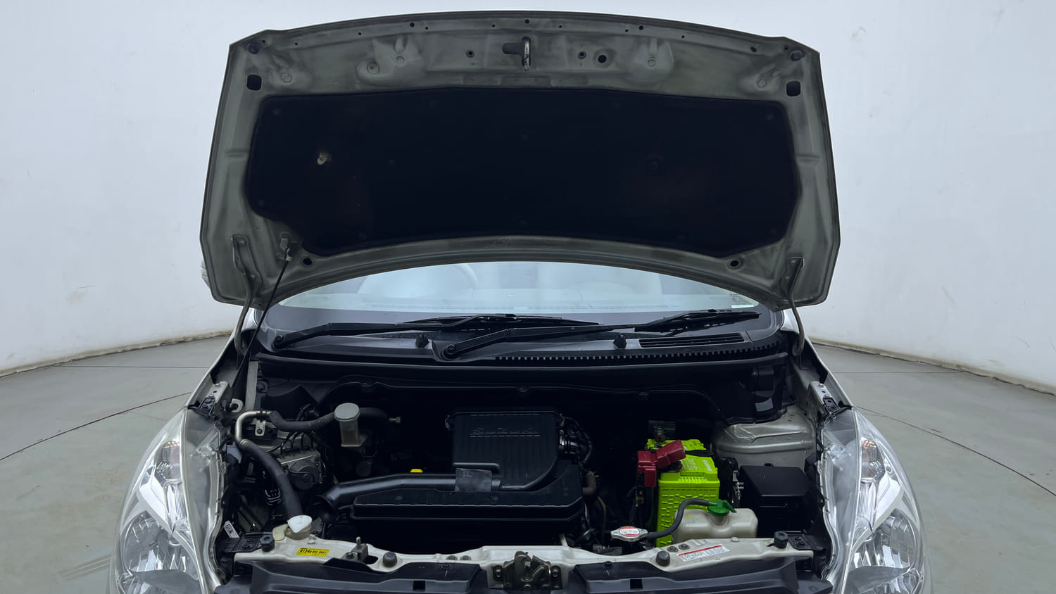 Used 2017 Maruti Suzuki Ertiga VXI Petrol Manual engine ENGINE & BONNET OPEN FRONT VIEW