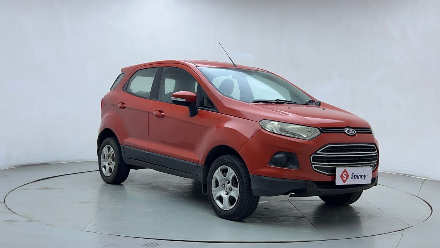 Used 2015 Ford EcoSport Ambiente 1.5 TDCi Diesel Manual exterior RIGHT FRONT CORNER VIEW