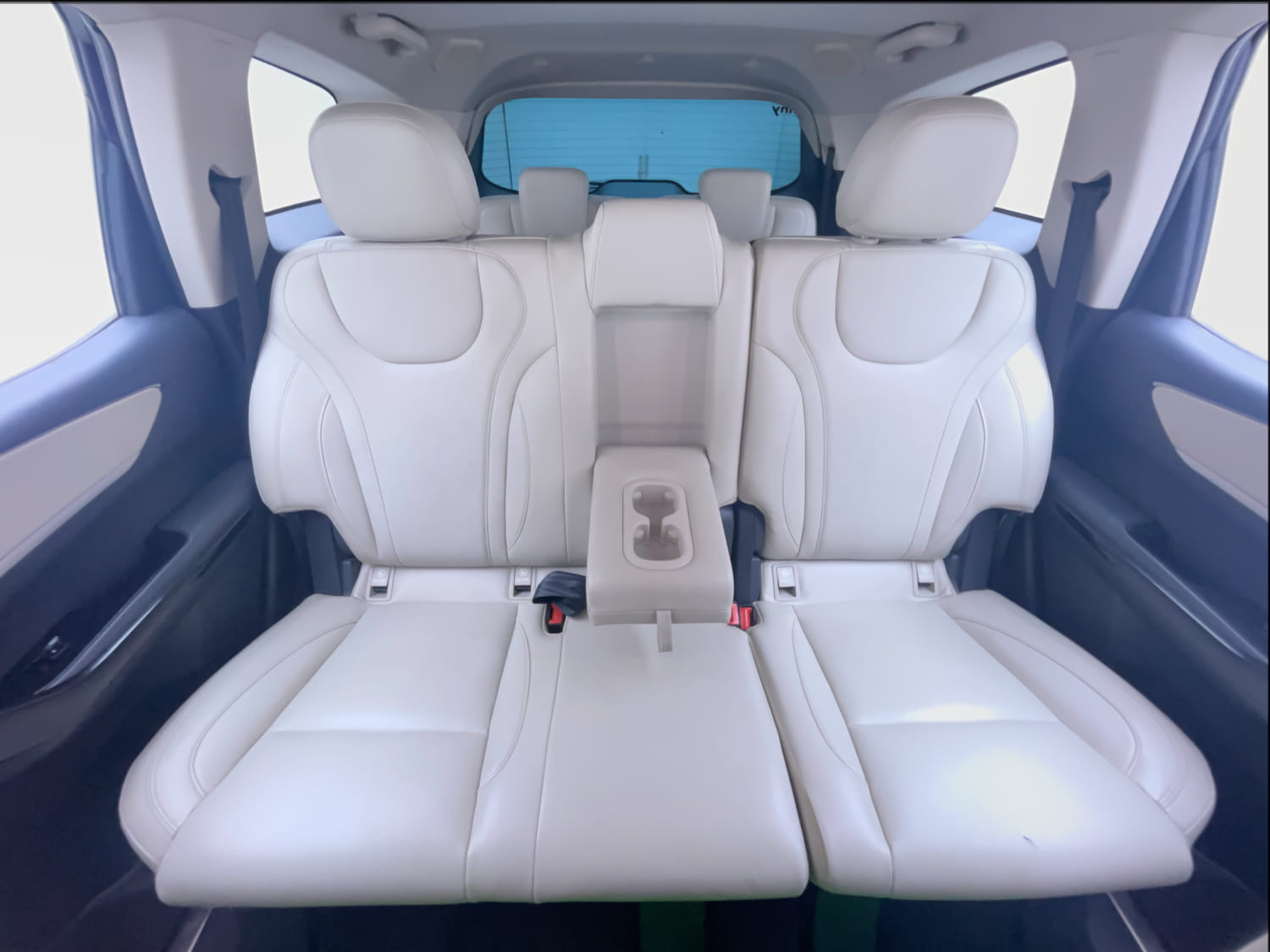 Used 2021 Mahindra XUV700 AX 7 Petrol AT Luxury Pack 7 STR Petrol Automatic interior REAR SEAT CONDITION VIEW