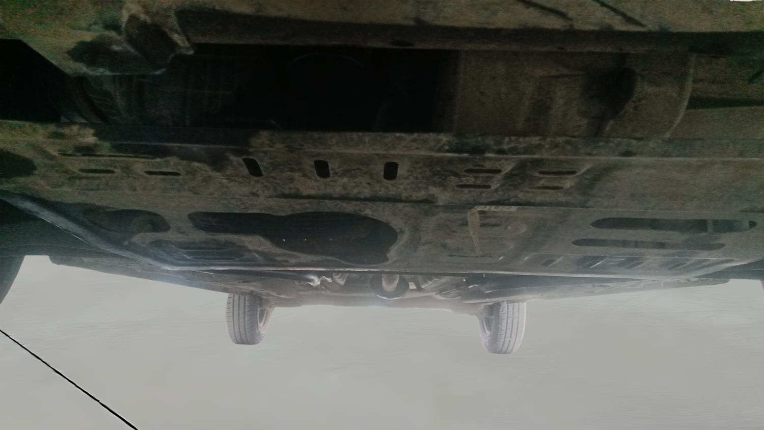 Used 2025 Renault Kwid RXT 1.0L Petrol Manual extra FRONT LEFT UNDERBODY VIEW