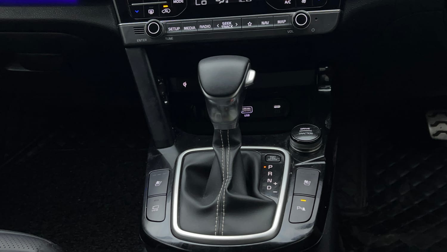 Used 2025 Kia Seltos GTX Plus 1.5 Turbo Petrol DCT Petrol Automatic interior GEAR  KNOB VIEW