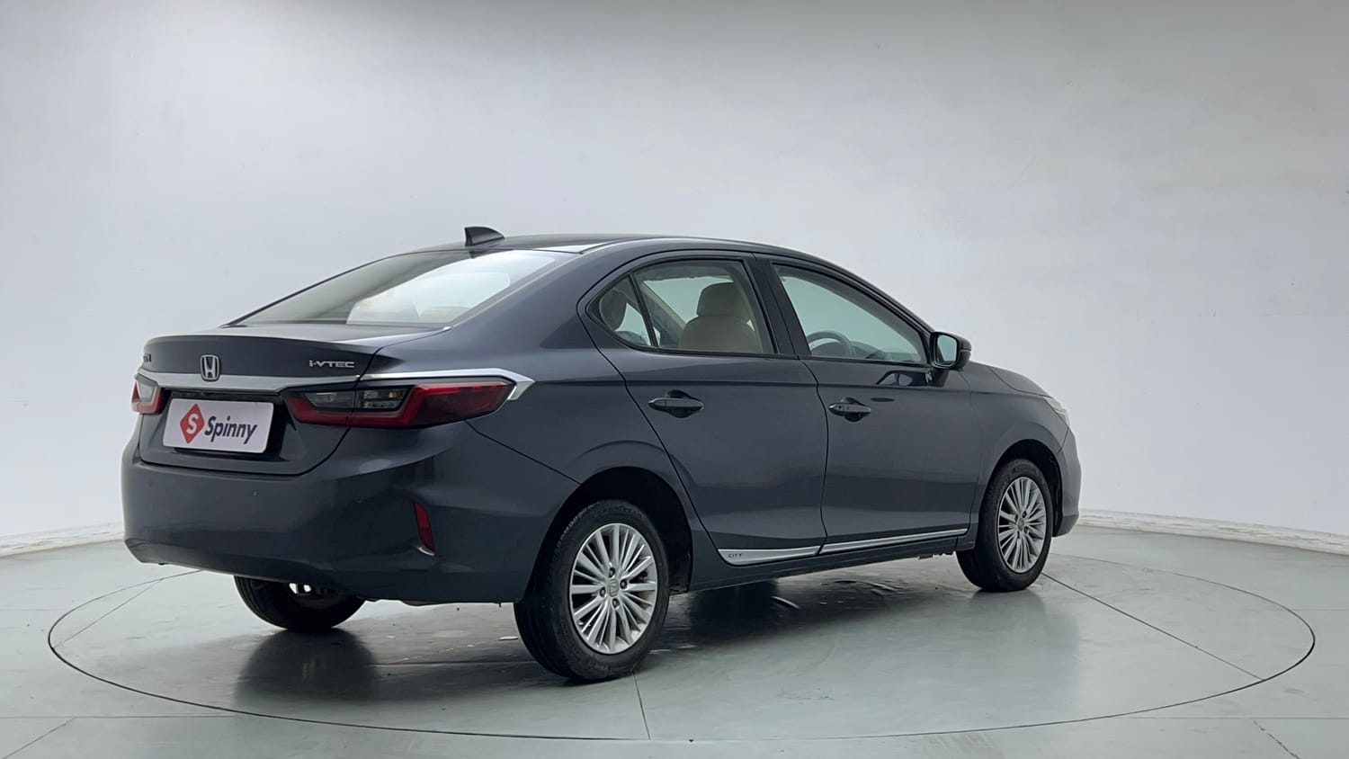 Used 2023 Honda City V CVT Petrol Petrol Automatic exterior RIGHT REAR CORNER VIEW