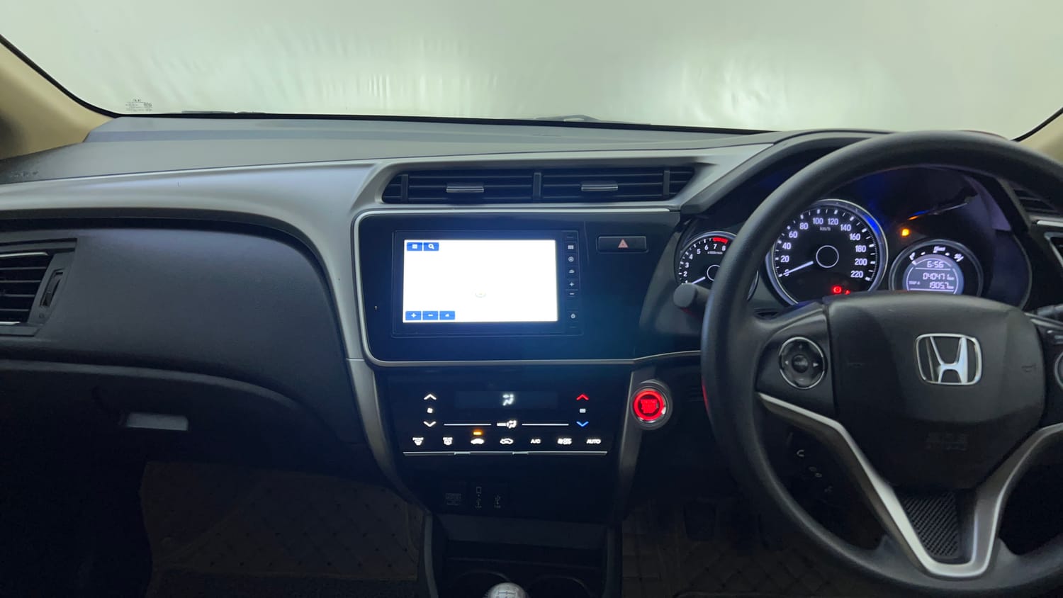 Used 2022 Honda City 4th Generation V Petrol Petrol Manual interior MUSIC SYSTEM & AC CONTROL VIEW