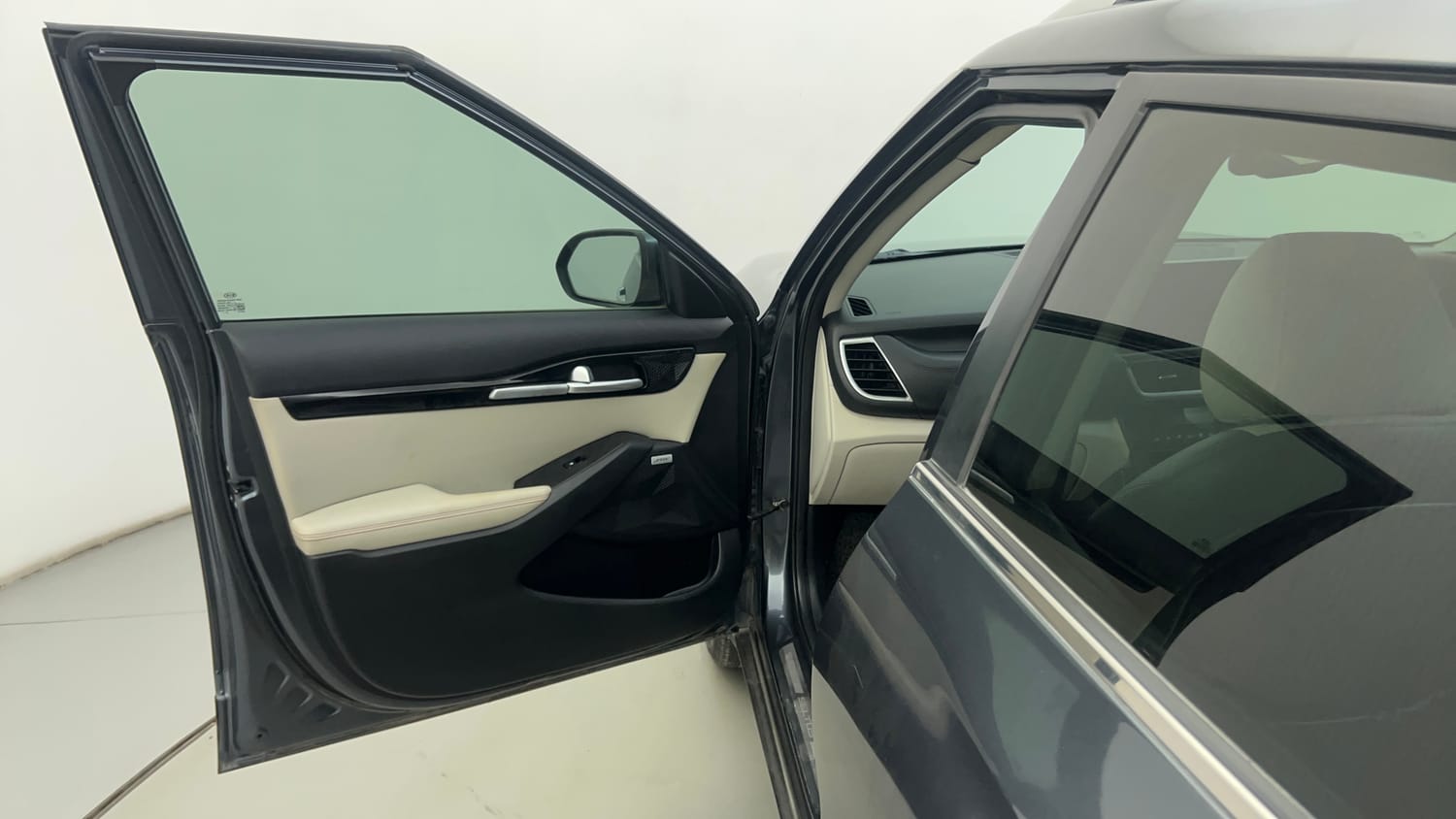 Used 2019 kia Seltos GTX Plus DCT 1.4 Petrol Automatic interior LEFT FRONT DOOR OPEN VIEW