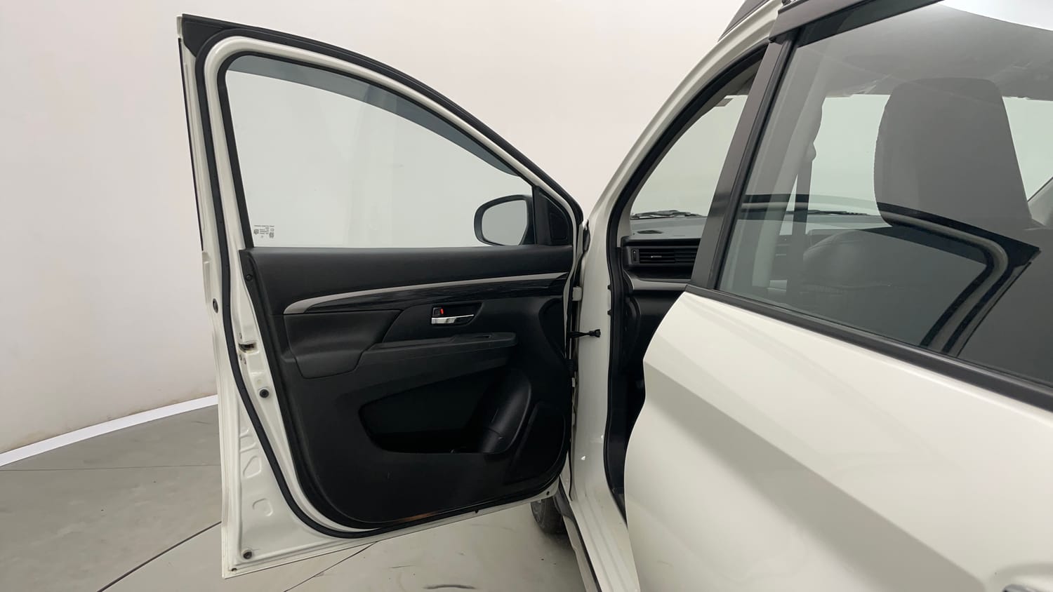 Used 2022 Maruti Suzuki XL6 Zeta MT Petrol Petrol Manual interior LEFT FRONT DOOR OPEN VIEW