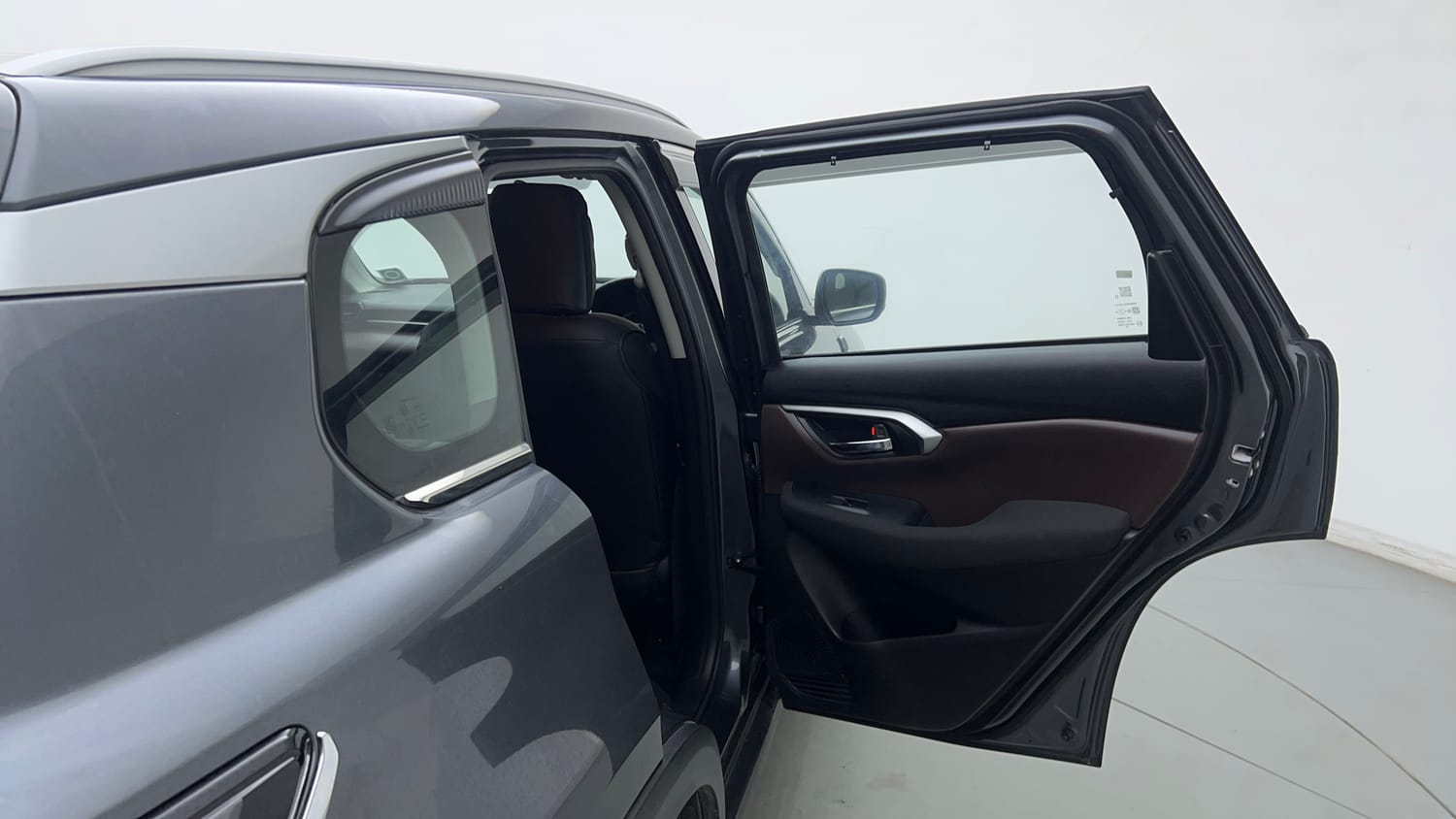 Used 2026 Maruti Suzuki Grand Vitara Delta Smart Hybrid Petrol Manual interior RIGHT REAR DOOR OPEN VIEW