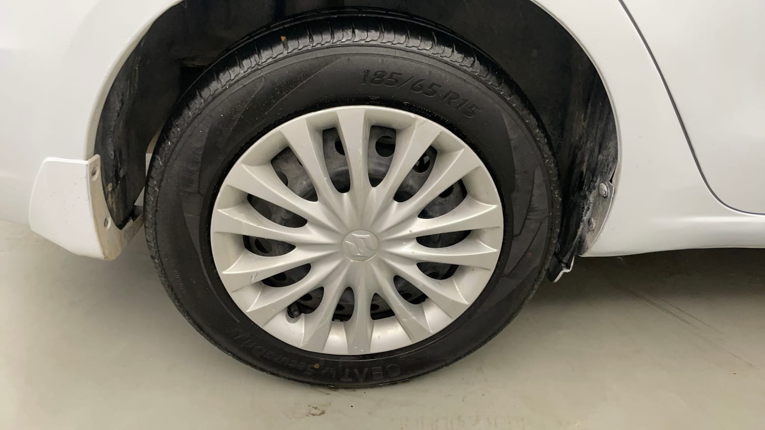 Used 2017 Maruti Suzuki Ciaz VXi+ Petrol Manual tyres RIGHT REAR TYRE RIM VIEW