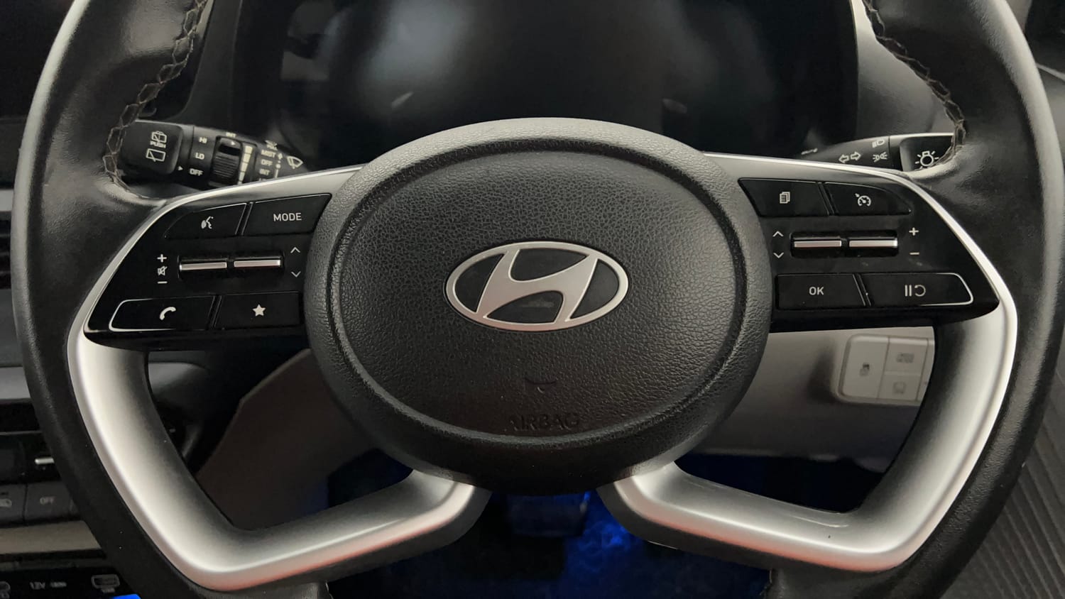 Used 2024 Hyundai New i20 Asta (O) 1.2 IVT Petrol Automatic top_features Cruise control