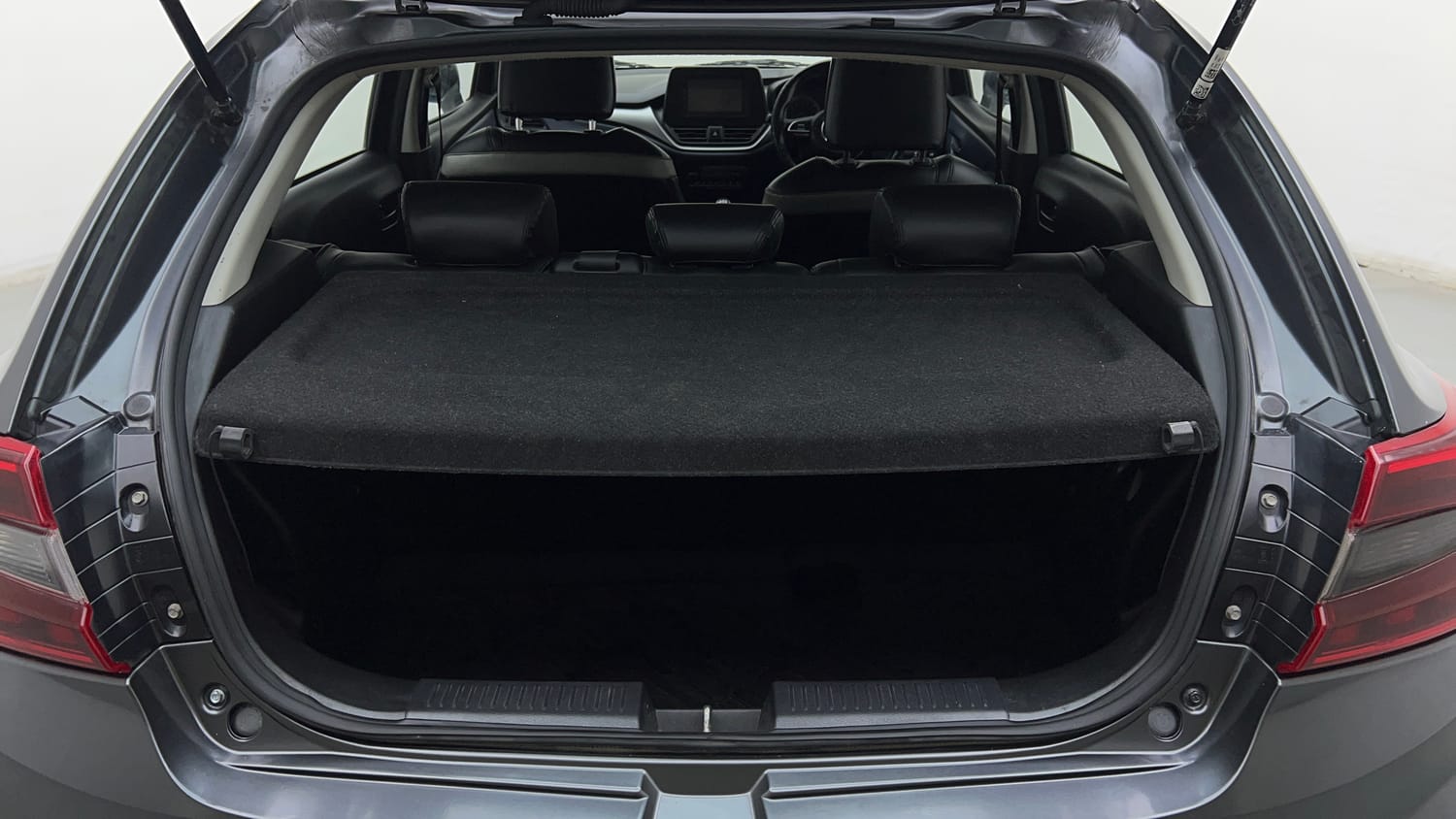 Used 2023 Maruti Suzuki Baleno Delta MT Petrol Manual interior DICKY INSIDE VIEW