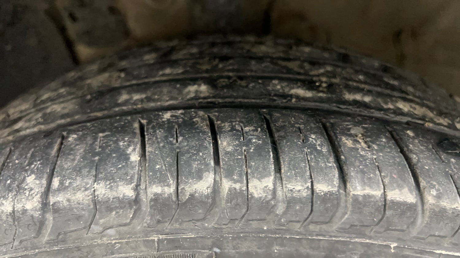 Used 2019 Hyundai Venue SX Plus 1.0 Turbo DCT Petrol Automatic tyres LEFT FRONT TYRE TREAD VIEW