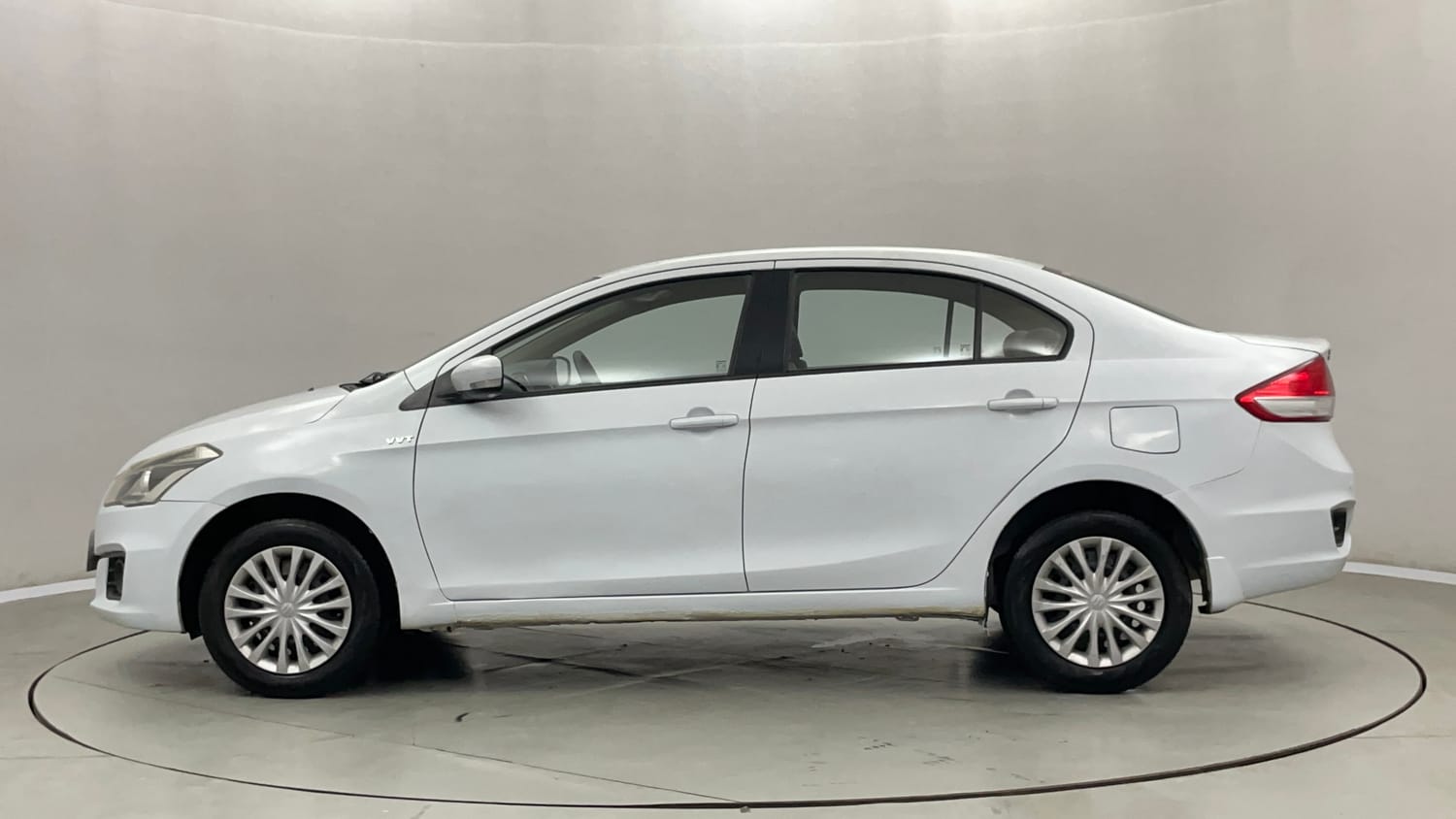 Used 2017 Maruti Suzuki Ciaz VXi+ Petrol Manual exterior LEFT SIDE VIEW