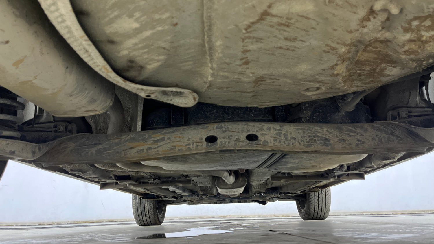 Used 2025 Skoda Kylaq Prestige AT Petrol Automatic extra REAR UNDERBODY VIEW (TAKEN FROM REAR)