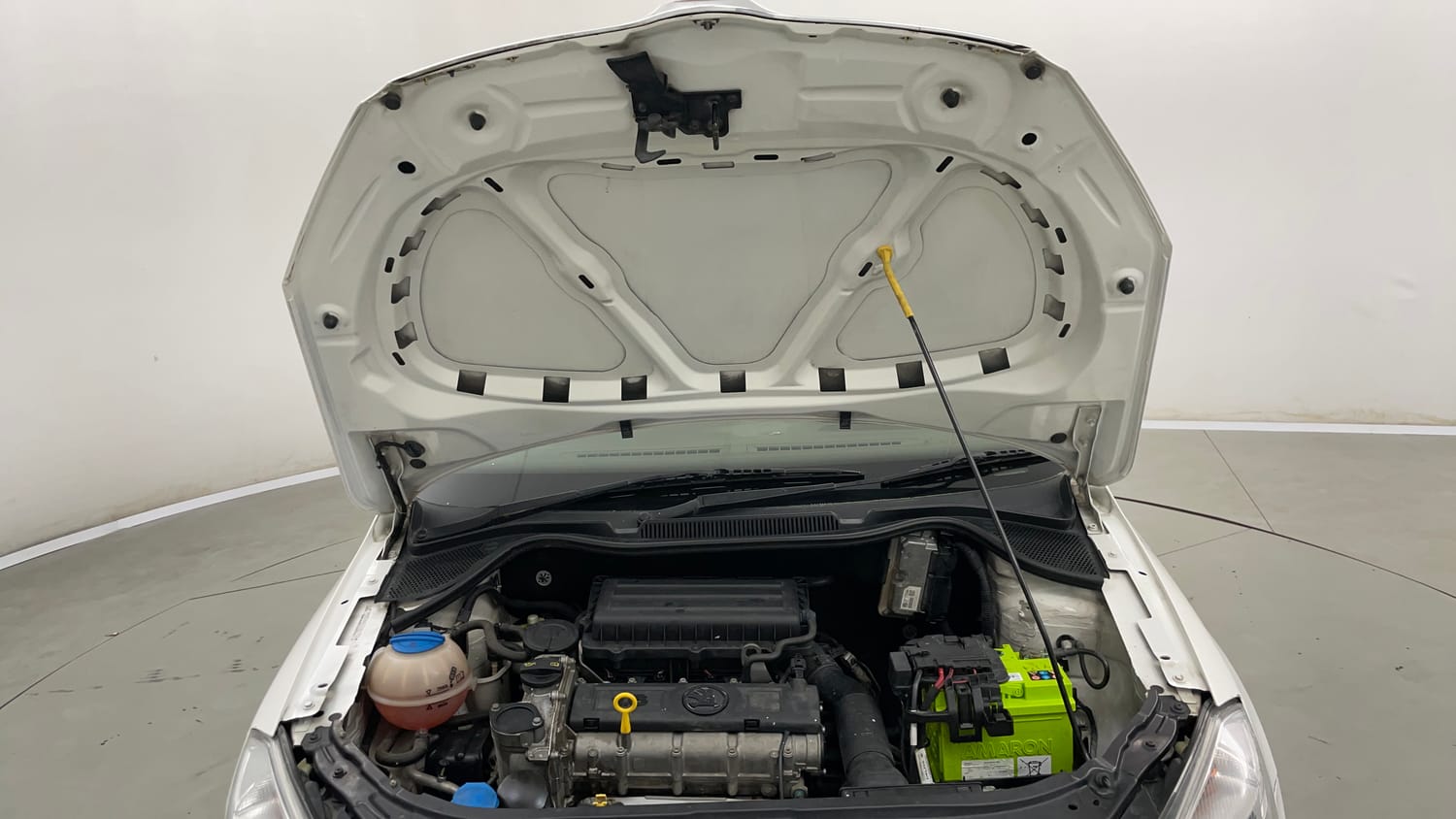 Used 2016 Skoda Rapid 1.6 MPI Active Petrol Manual engine ENGINE & BONNET OPEN FRONT VIEW