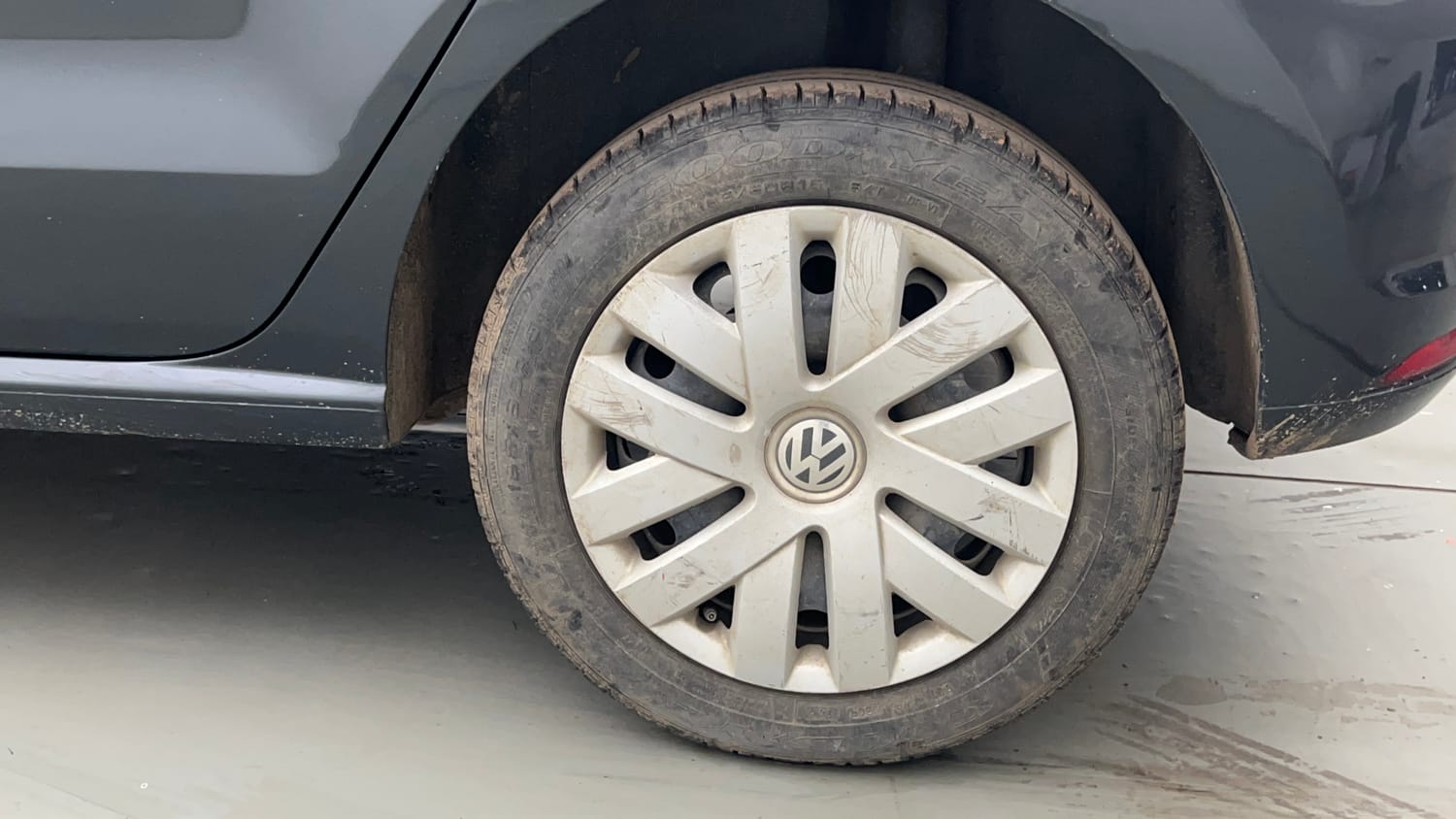 Used 2016 Volkswagen Polo Comfortline 1.2L (P) Petrol Manual tyres LEFT REAR TYRE RIM VIEW