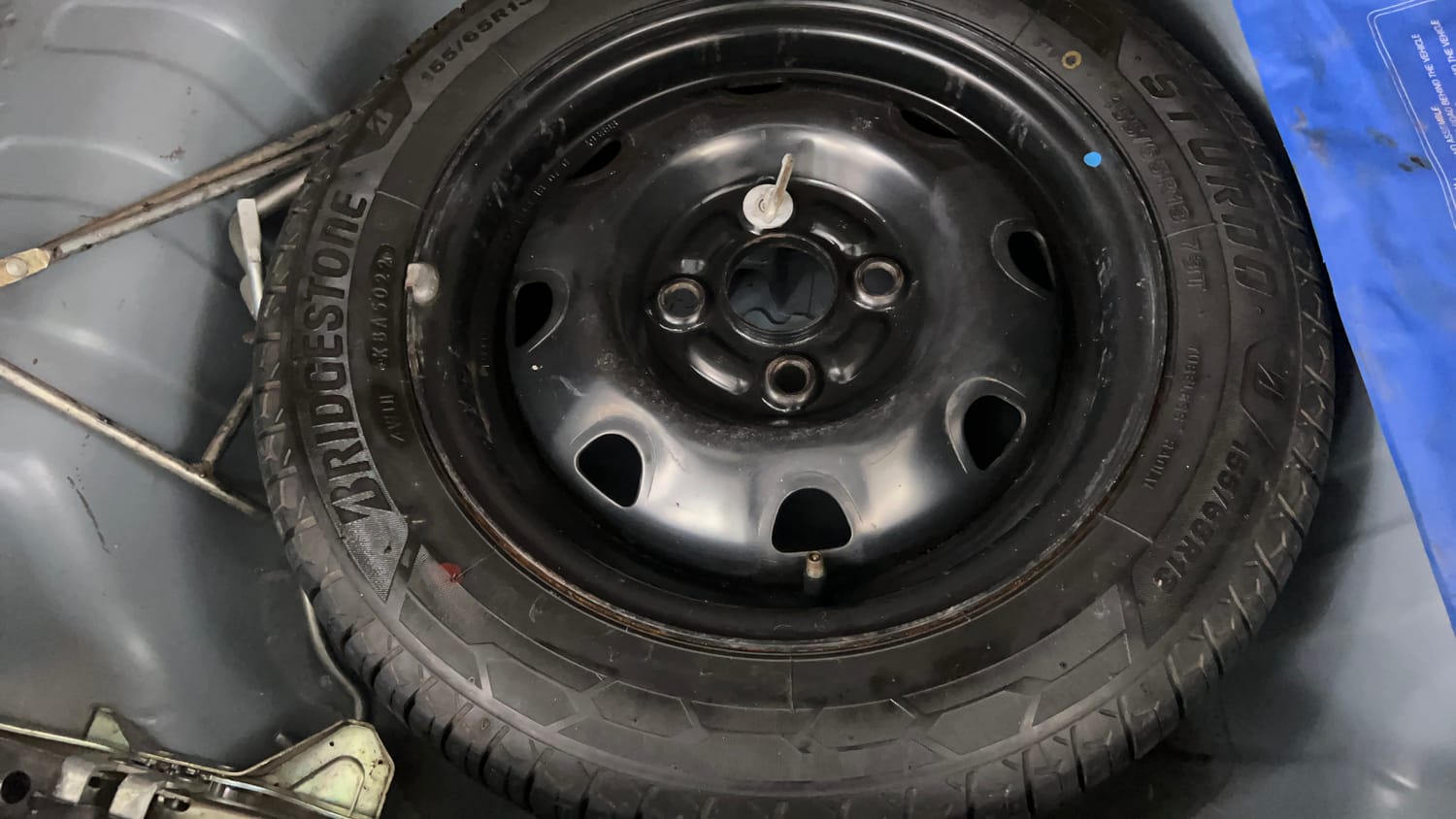 Used 2018 maruti-suzuki Alto K10 VXi (O) AMT Petrol Automatic tyres SPARE TYRE VIEW