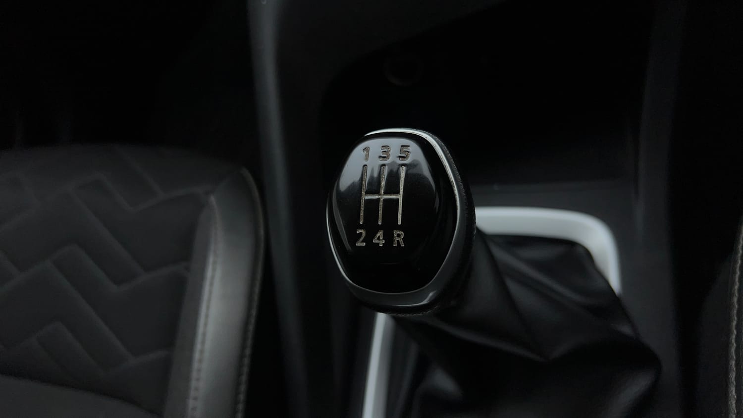 Used 2021 Nissan Magnite XV Premium Turbo Petrol Manual interior GEAR  KNOB VIEW
