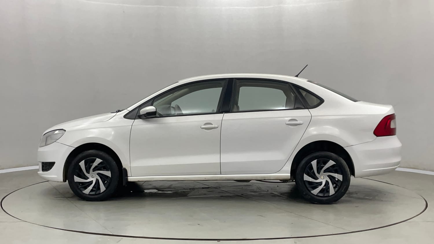 Used 2016 Skoda Rapid 1.6 MPI Active Petrol Manual exterior LEFT SIDE VIEW