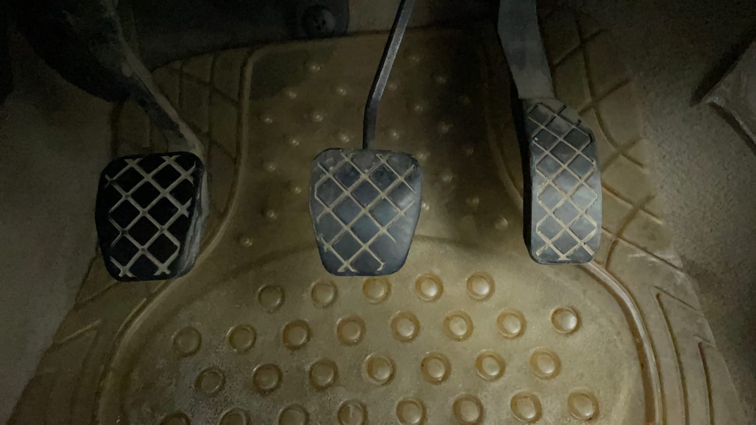 Used 2013 Volkswagen Polo Comfortline 1.2L (P) Petrol Manual interior PEDALS VIEW