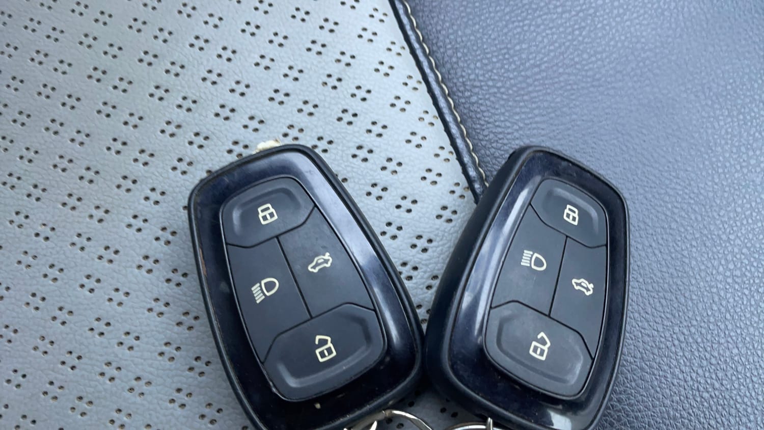 Used 2022 Tata Tigor XZ Plus CNG Cng Manual extra CAR KEY VIEW
