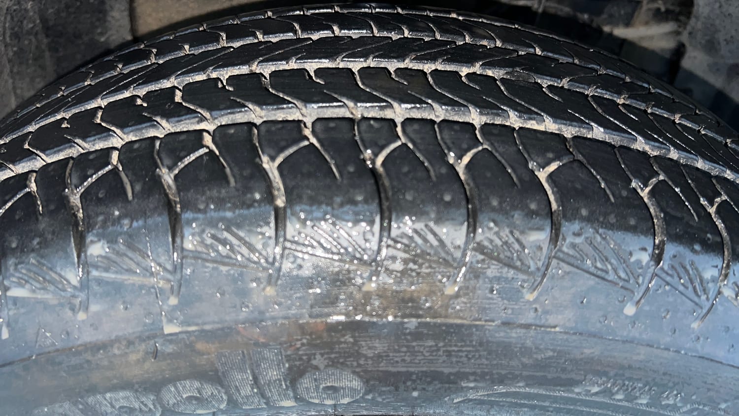 Used 2026 Maruti Suzuki Grand Vitara Delta Smart Hybrid Petrol Manual tyres RIGHT FRONT TYRE TREAD VIEW