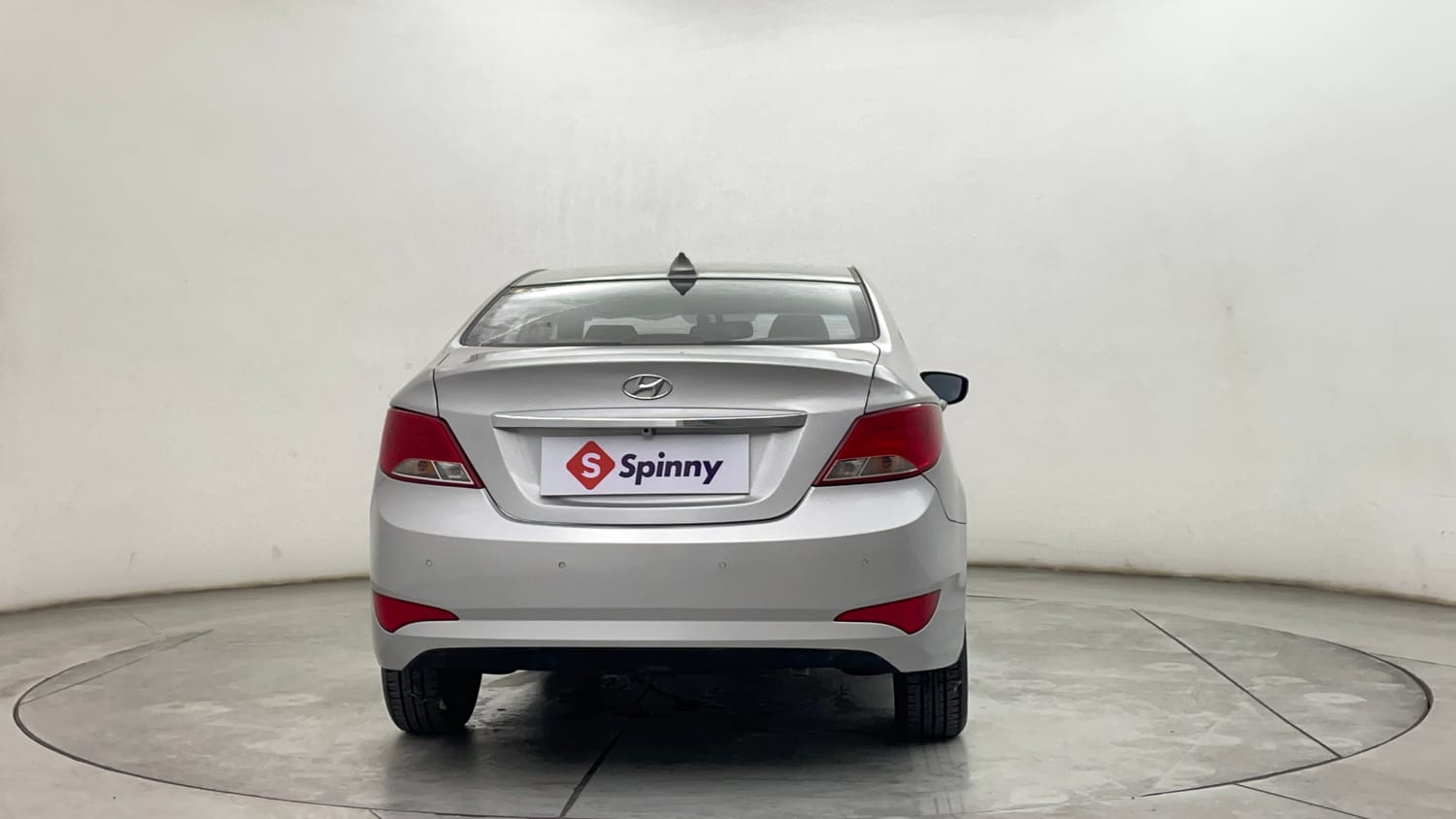 Used 2016 Hyundai Verna 1.6 VTVT SX (O) Petrol Manual exterior BACK VIEW