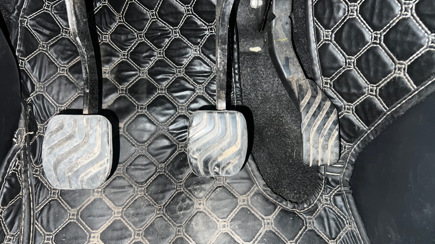 Used 2023 Nissan Magnite XE Petrol Manual interior PEDALS VIEW