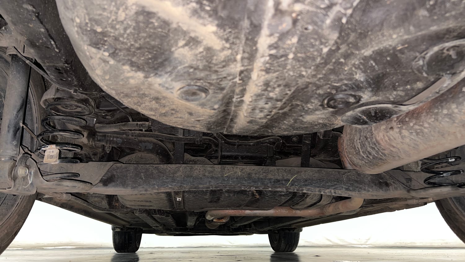 Used 2022 Hyundai Verna S Plus 1.5 VTVT Petrol Manual extra REAR UNDERBODY VIEW (TAKEN FROM REAR)