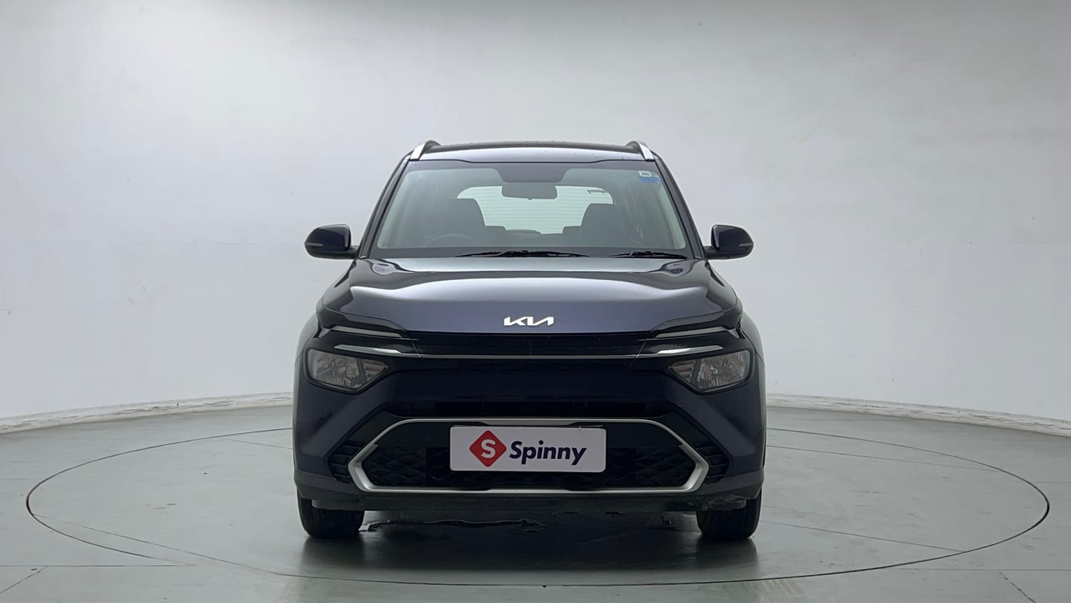 Used 2022 Kia Carens Prestige Plus 1.4 Petrol DCT 7 STR Petrol Automatic exterior FRONT VIEW