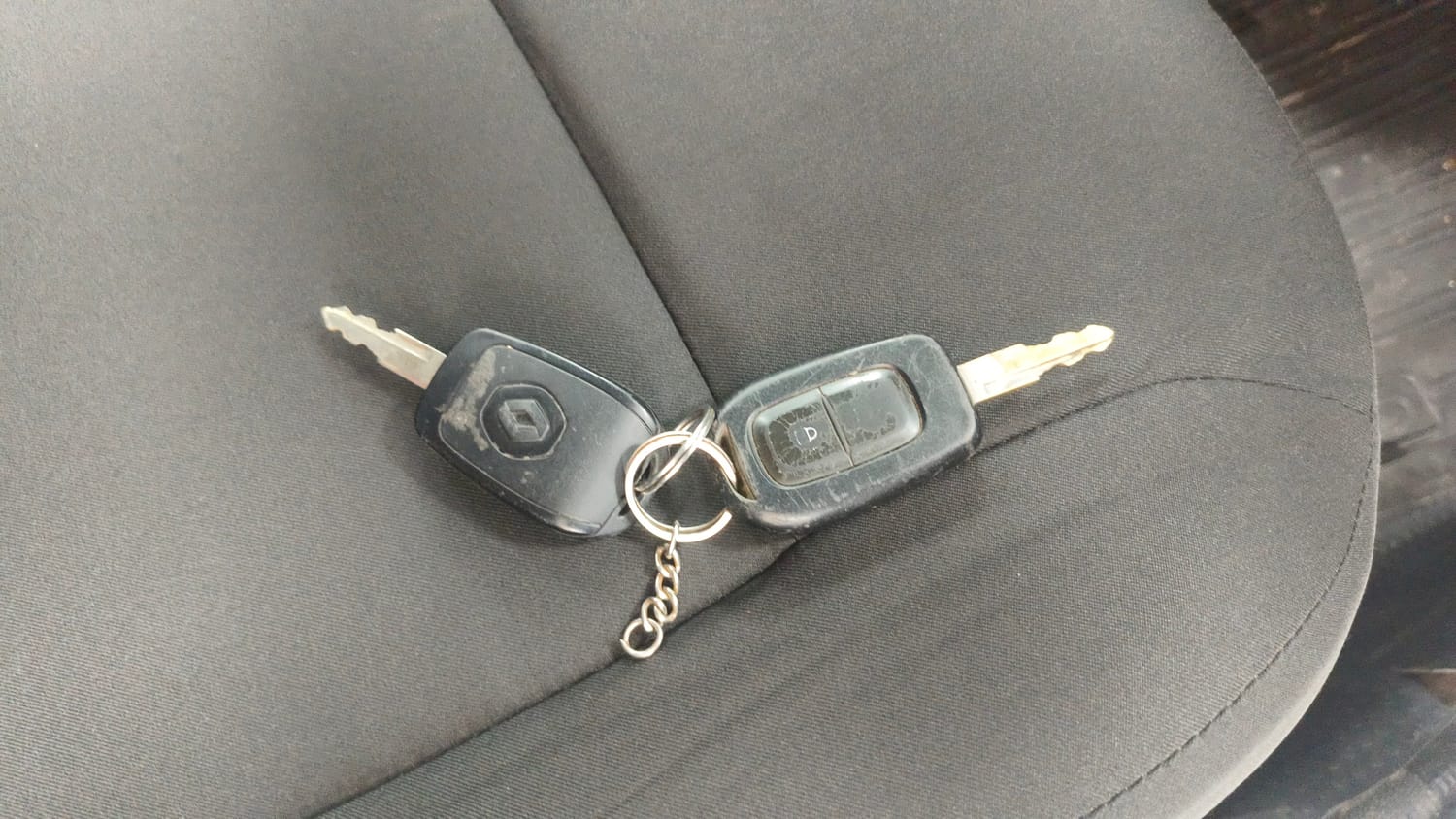Used 2019 Renault Kwid 1.0 RXT AMT Petrol Automatic extra CAR KEY VIEW
