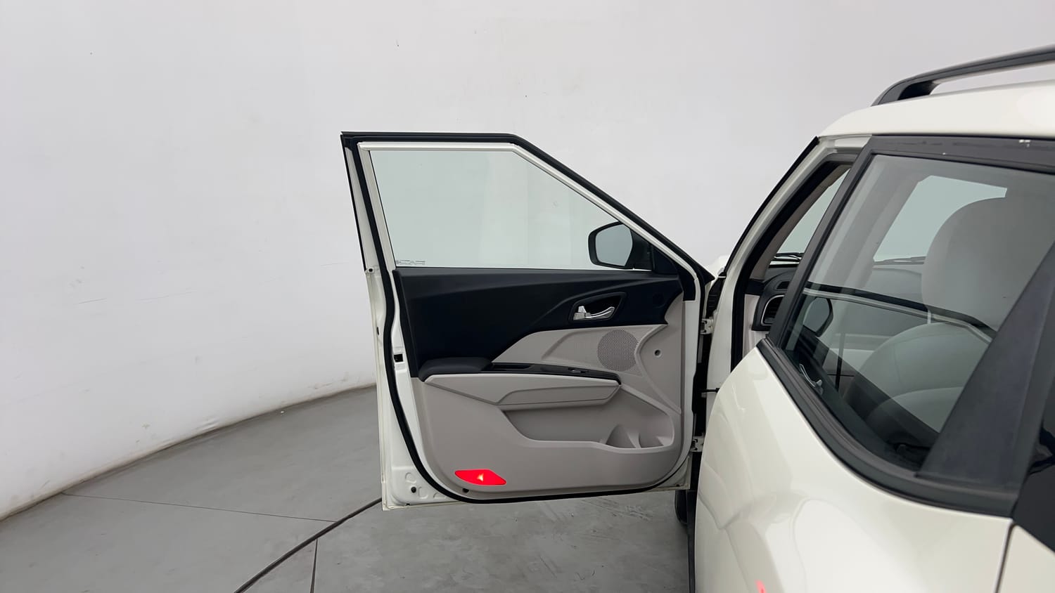Used 2021 Mahindra XUV 300 W8 (O) 1.2 Petrol Petrol Manual interior LEFT FRONT DOOR OPEN VIEW