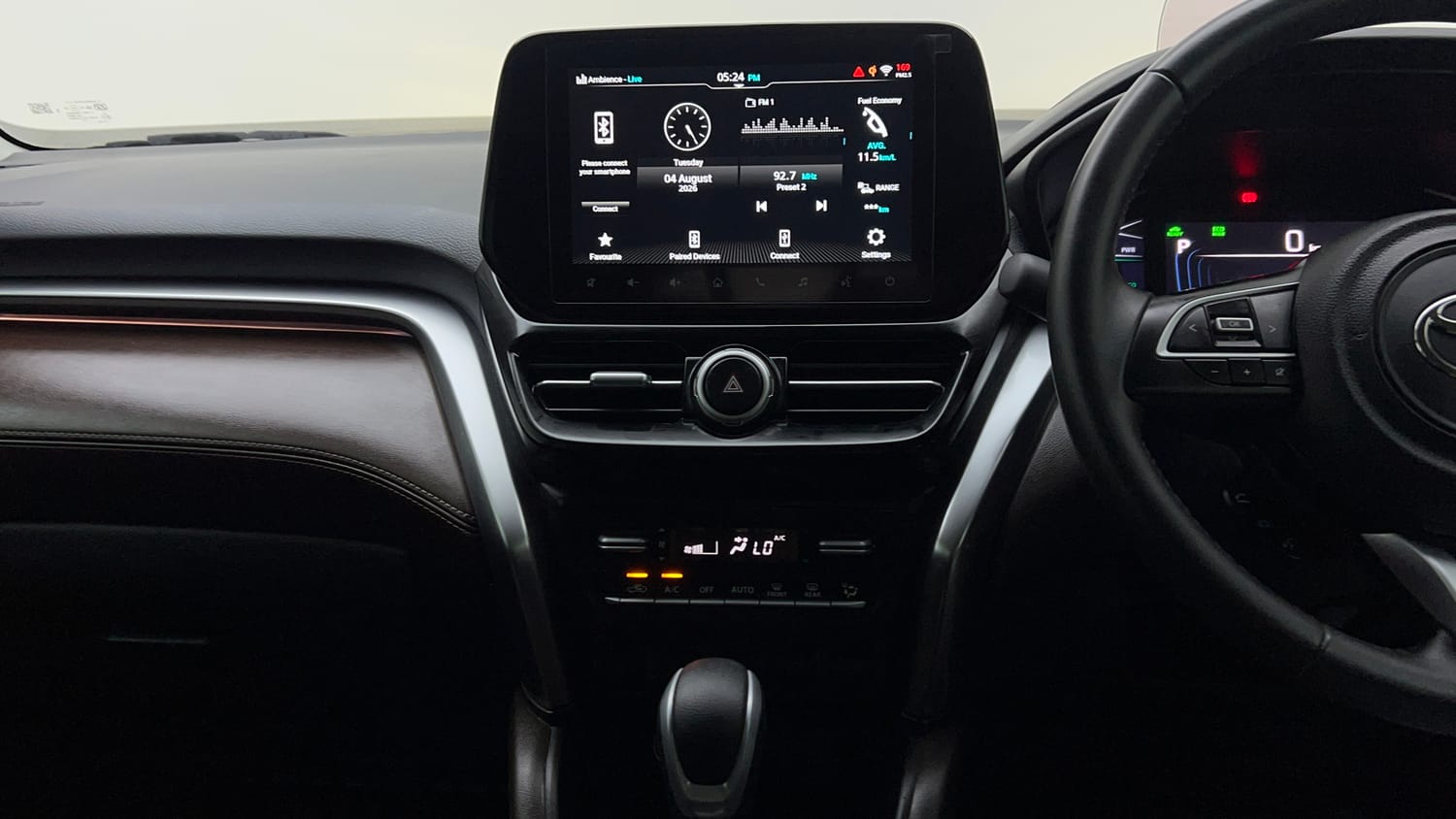 Used 2025 Toyota Urban Cruiser Hyryder V Hybrid Hybrid Automatic interior MUSIC SYSTEM & AC CONTROL VIEW