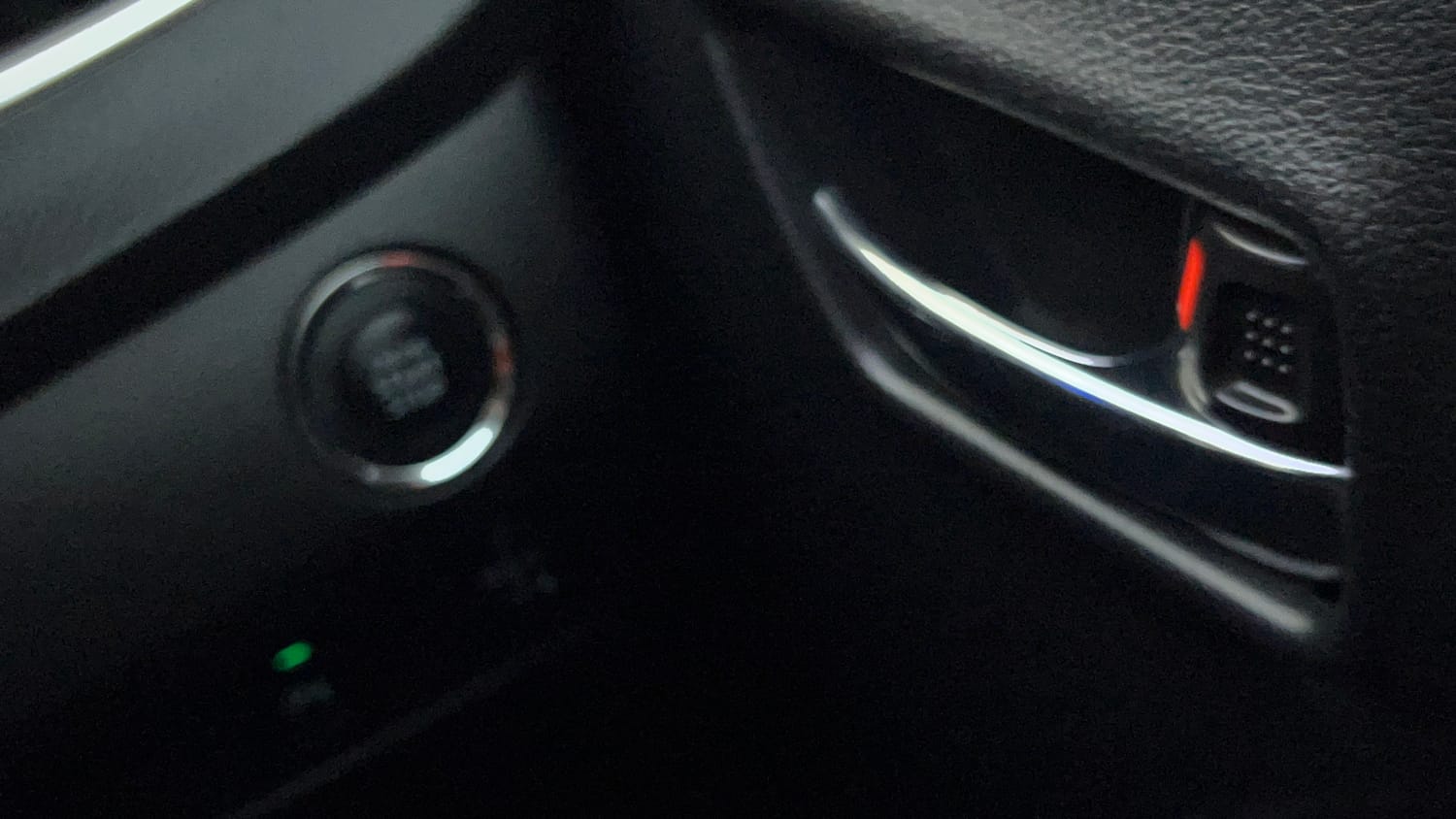 Used 2019 Maruti Suzuki Baleno Alpha 1.2 AT Petrol Automatic top_features Keyless start