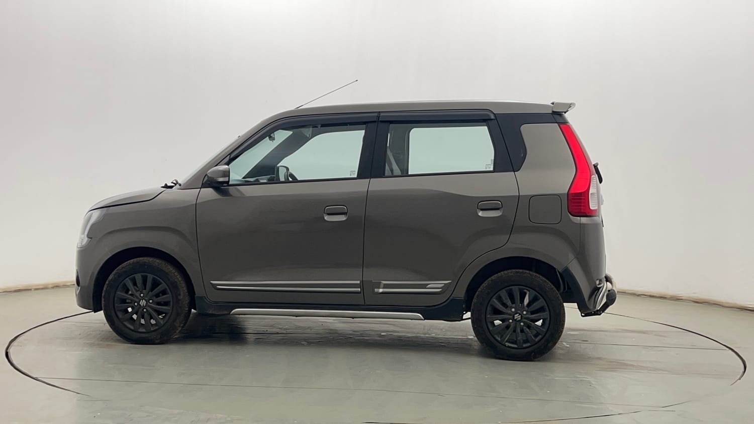 Used 2024 Maruti Suzuki Wagon R ZXI Plus 1.2 Petrol Manual exterior LEFT SIDE VIEW