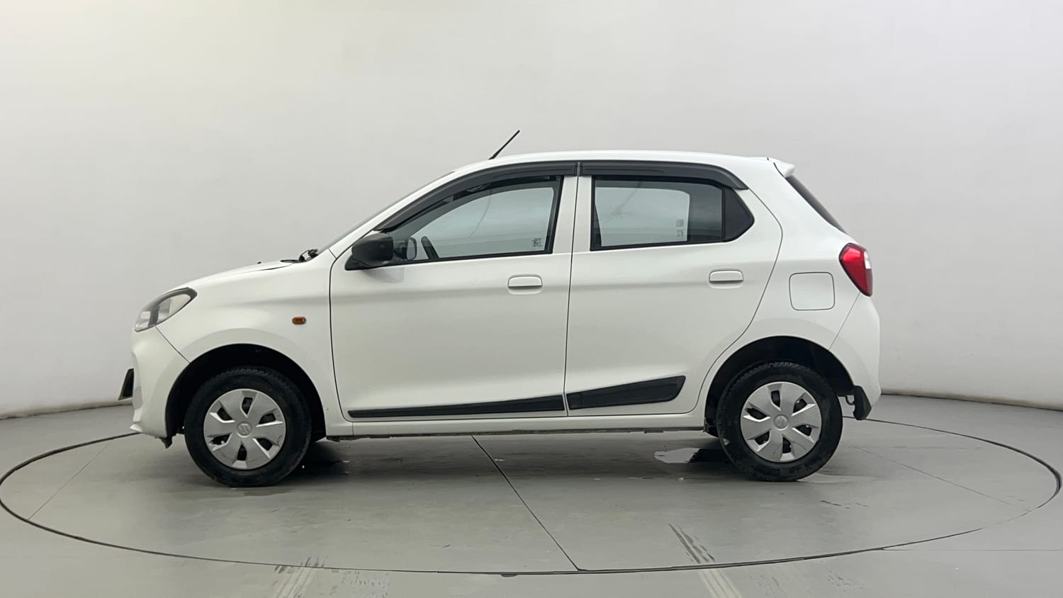 Used 2024 Maruti Suzuki Alto K10 VXi Plus Petrol Manual exterior LEFT SIDE VIEW