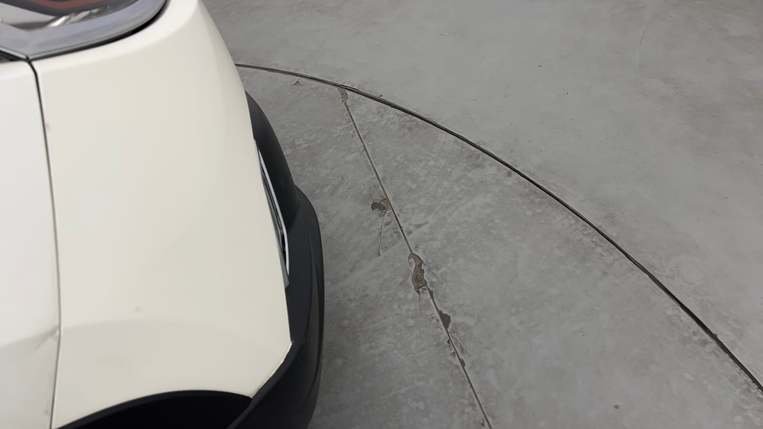 Used 2017 Mahindra KUV100 K8 6 STR Petrol Manual dents MINOR SCRATCH