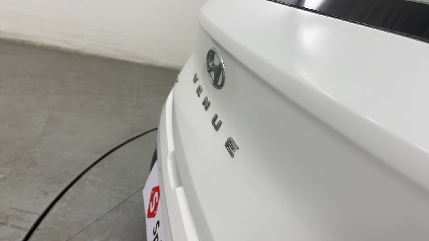 Used 2019 Hyundai Venue SX Plus 1.0 Turbo DCT Petrol Automatic dents MINOR SCRATCH