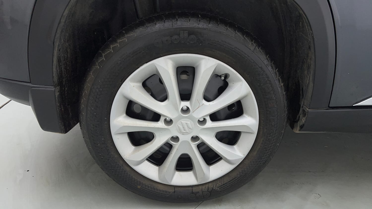 Used 2026 Maruti Suzuki Grand Vitara Delta Smart Hybrid Petrol Manual tyres RIGHT REAR TYRE RIM VIEW