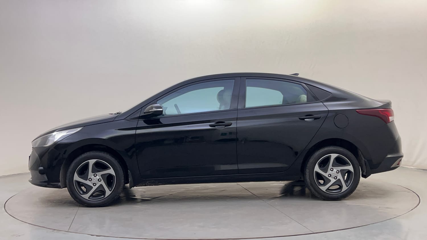 Used 2022 Hyundai Verna S Plus 1.5 VTVT Petrol Manual exterior LEFT SIDE VIEW