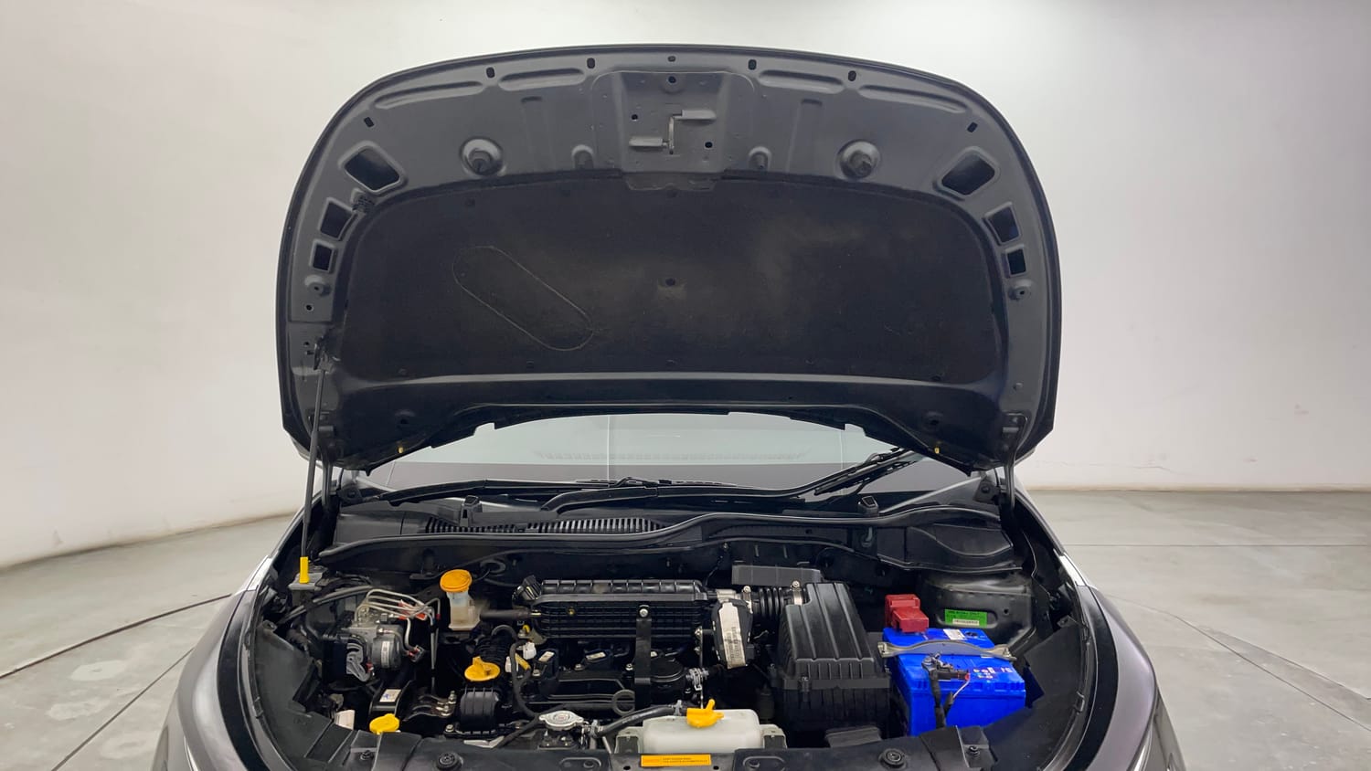 Used 2024 Tata Altroz XZ Petrol Petrol Manual engine ENGINE & BONNET OPEN FRONT VIEW