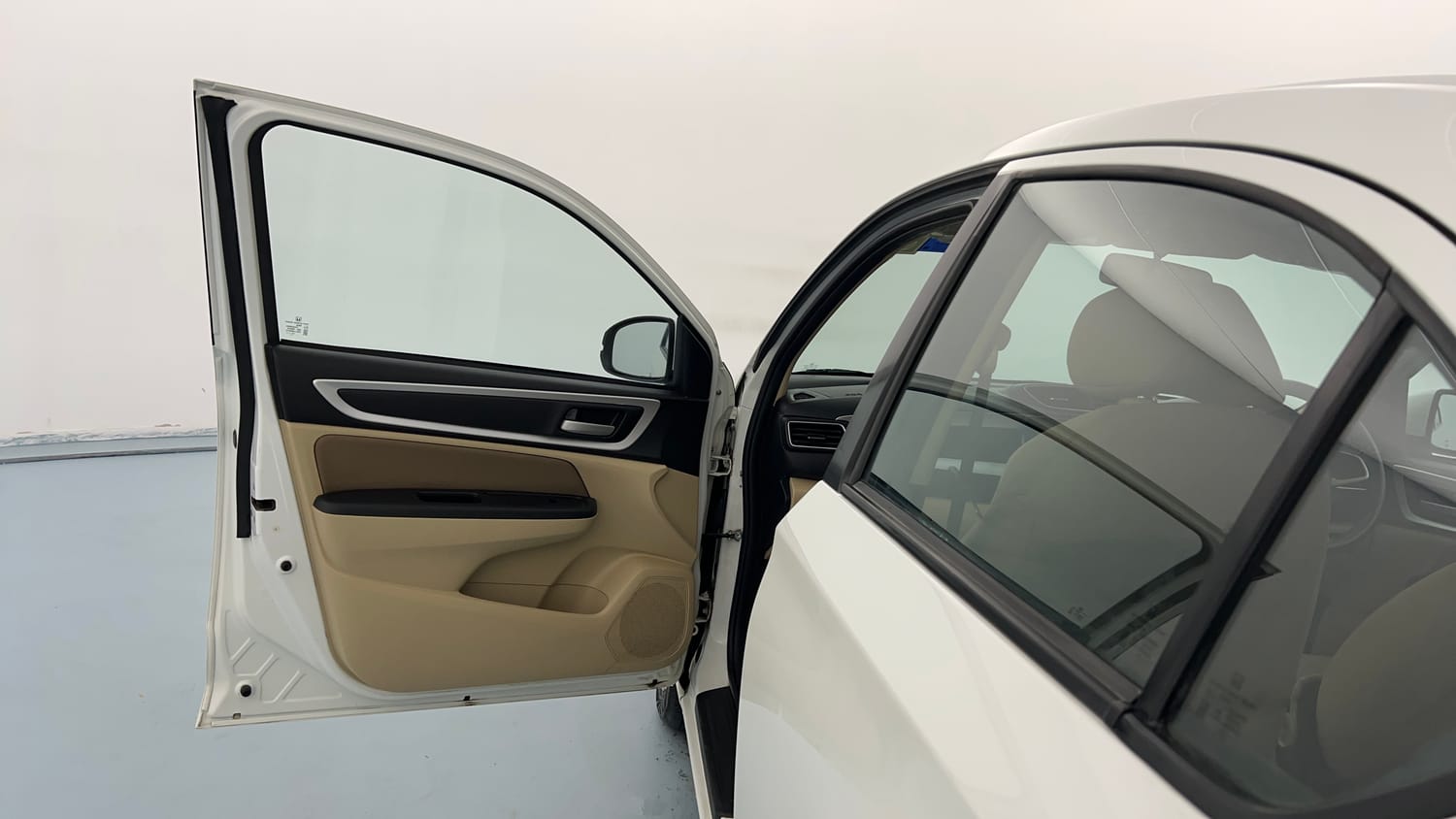 Used 2022 Honda Amaze S MT 1.2 Petrol Petrol Manual interior LEFT FRONT DOOR OPEN VIEW