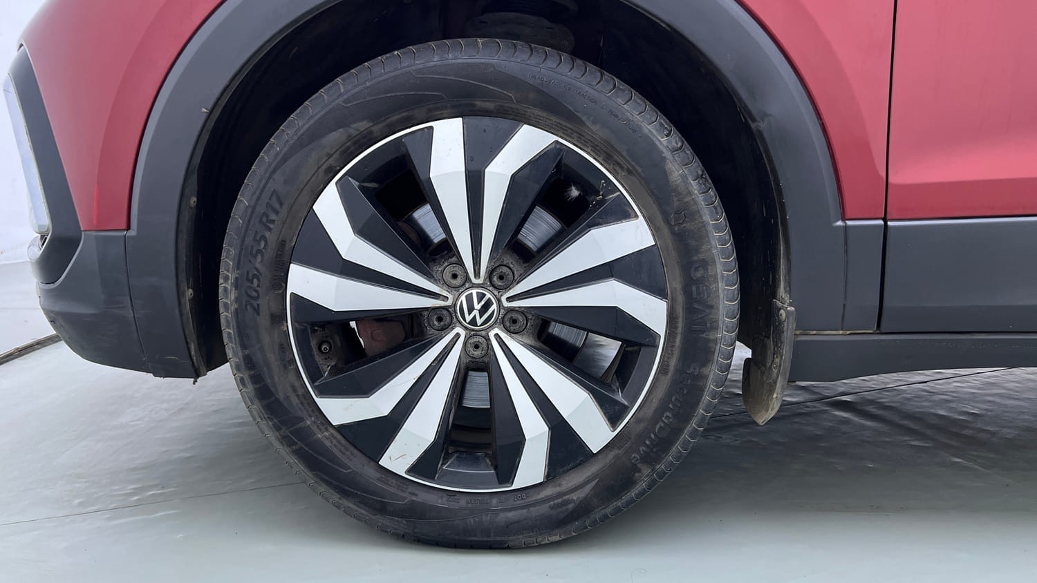 Used 2022 Volkswagen Taigun GT Plus 1.5 TSI DSG Petrol Automatic tyres LEFT FRONT TYRE RIM VIEW