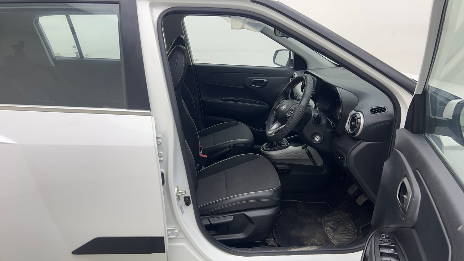 Used 2024 Hyundai Exter SX 1.2 MT Petrol Manual interior RIGHT SIDE FRONT DOOR CABIN VIEW