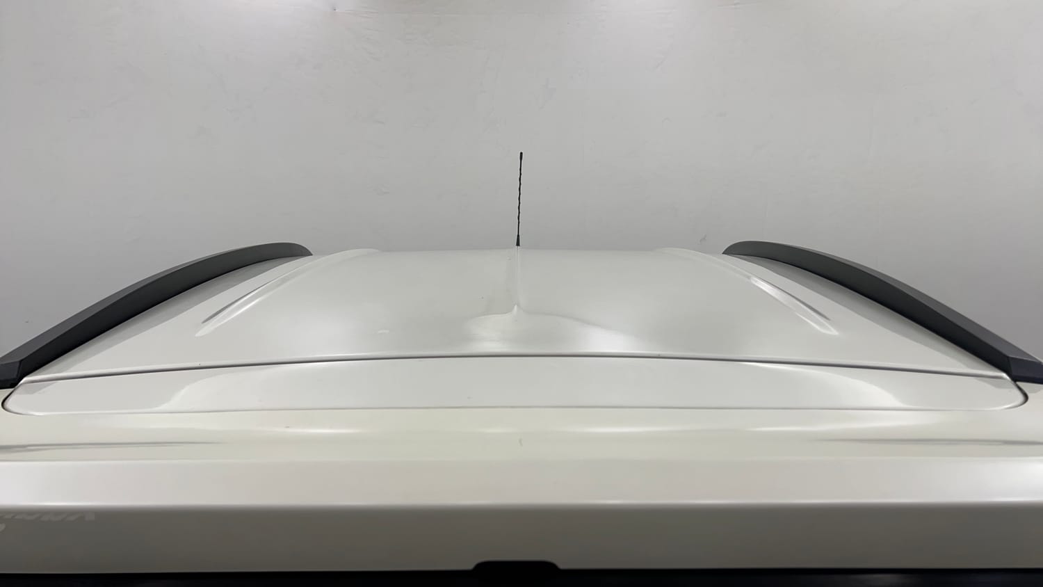 Used 2017 Mahindra KUV100 K8 6 STR Petrol Manual exterior EXTERIOR ROOF VIEW