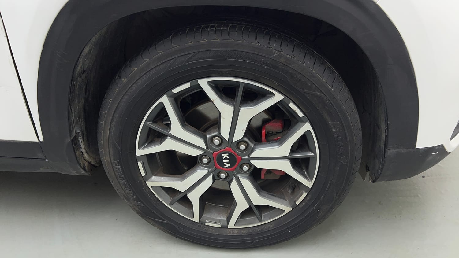 Used 2020 Kia Seltos GTX Plus 1.4 Petrol Manual tyres RIGHT FRONT TYRE RIM VIEW