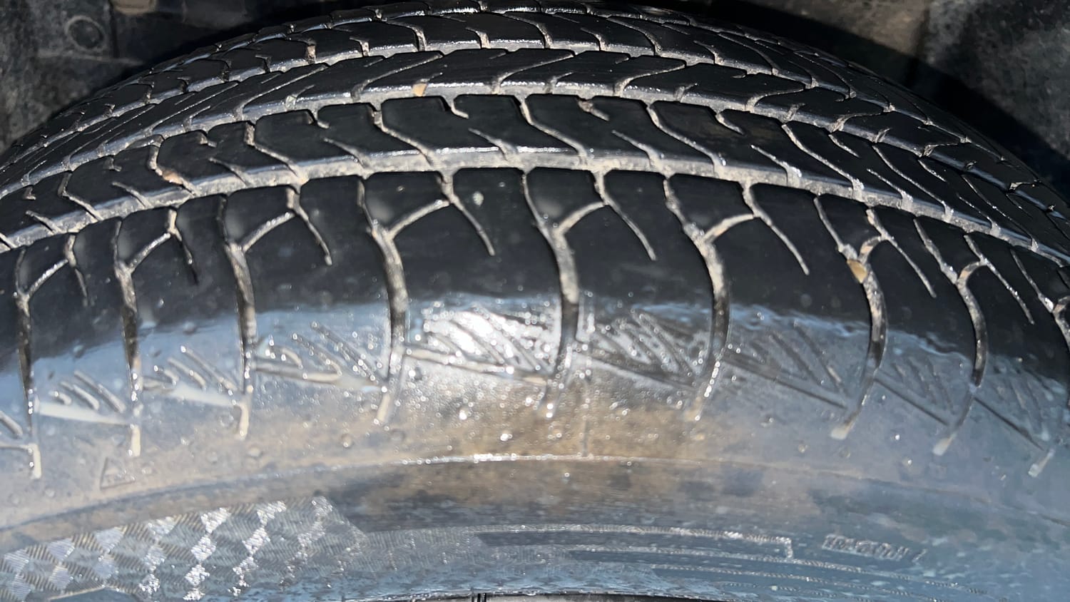Used 2026 Maruti Suzuki Grand Vitara Delta Smart Hybrid Petrol Manual tyres LEFT FRONT TYRE TREAD VIEW