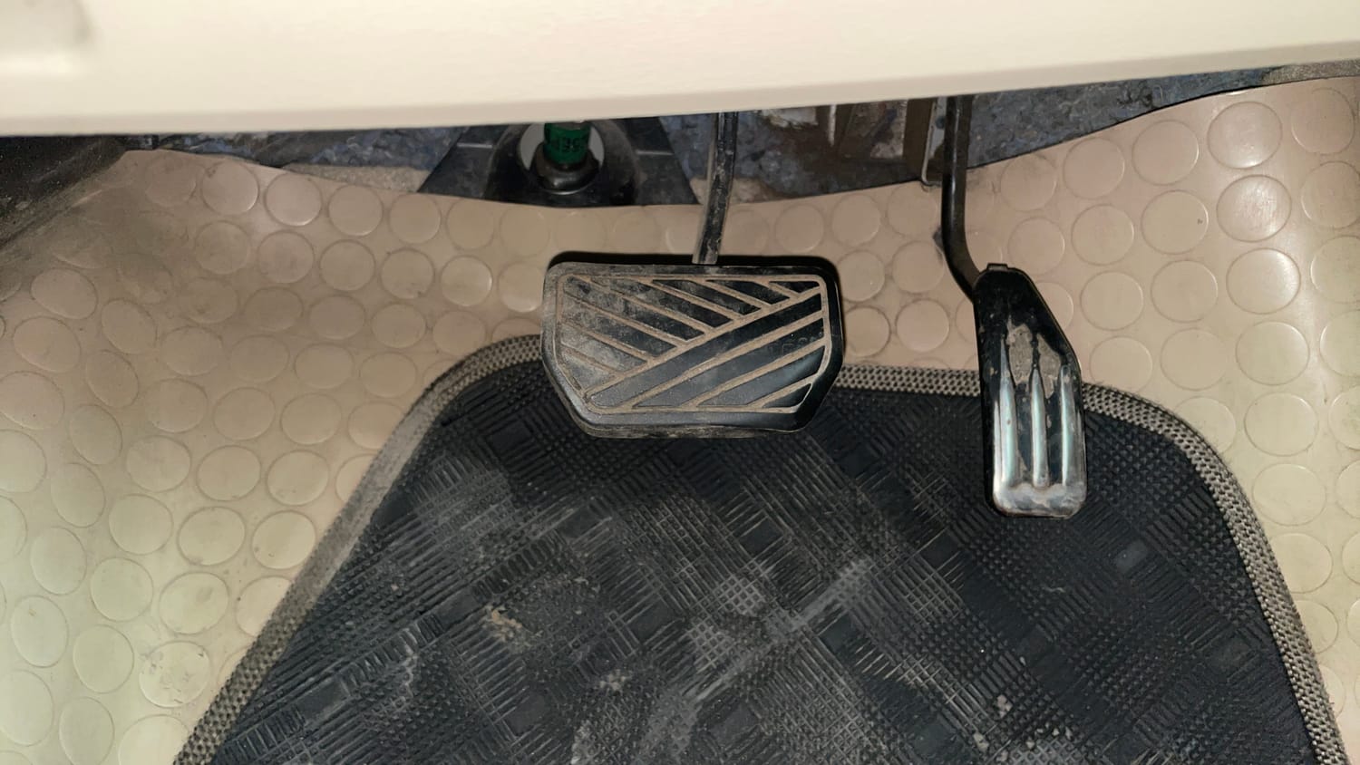 Used 2013 Maruti Suzuki A-Star VXI AT Petrol Automatic interior PEDALS VIEW