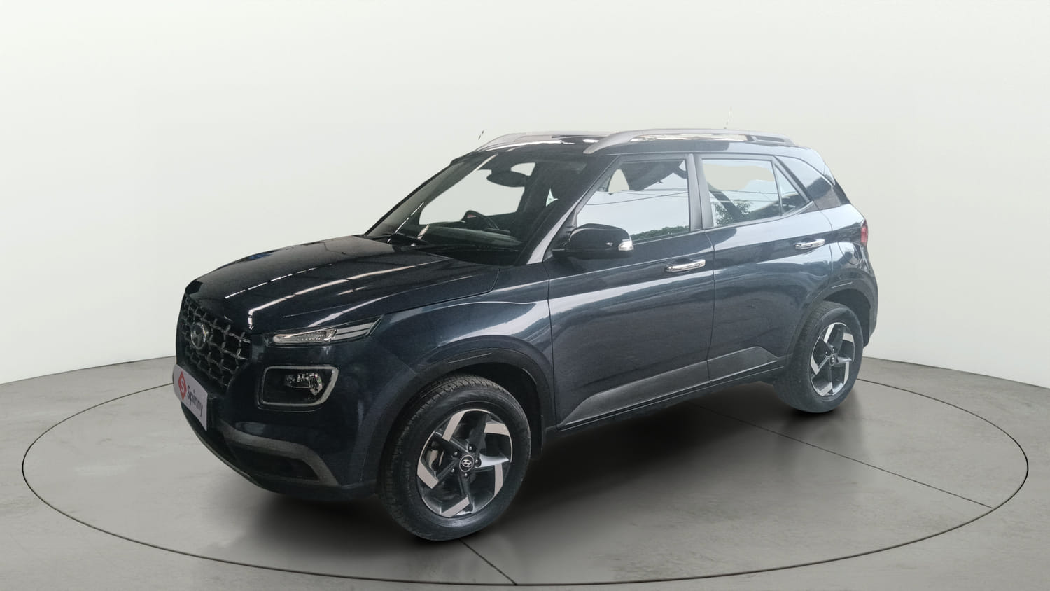 Used 2019 Hyundai Venue SX 1.4 (O) CRDi Diesel Manual exterior LEFT FRONT CORNER VIEW