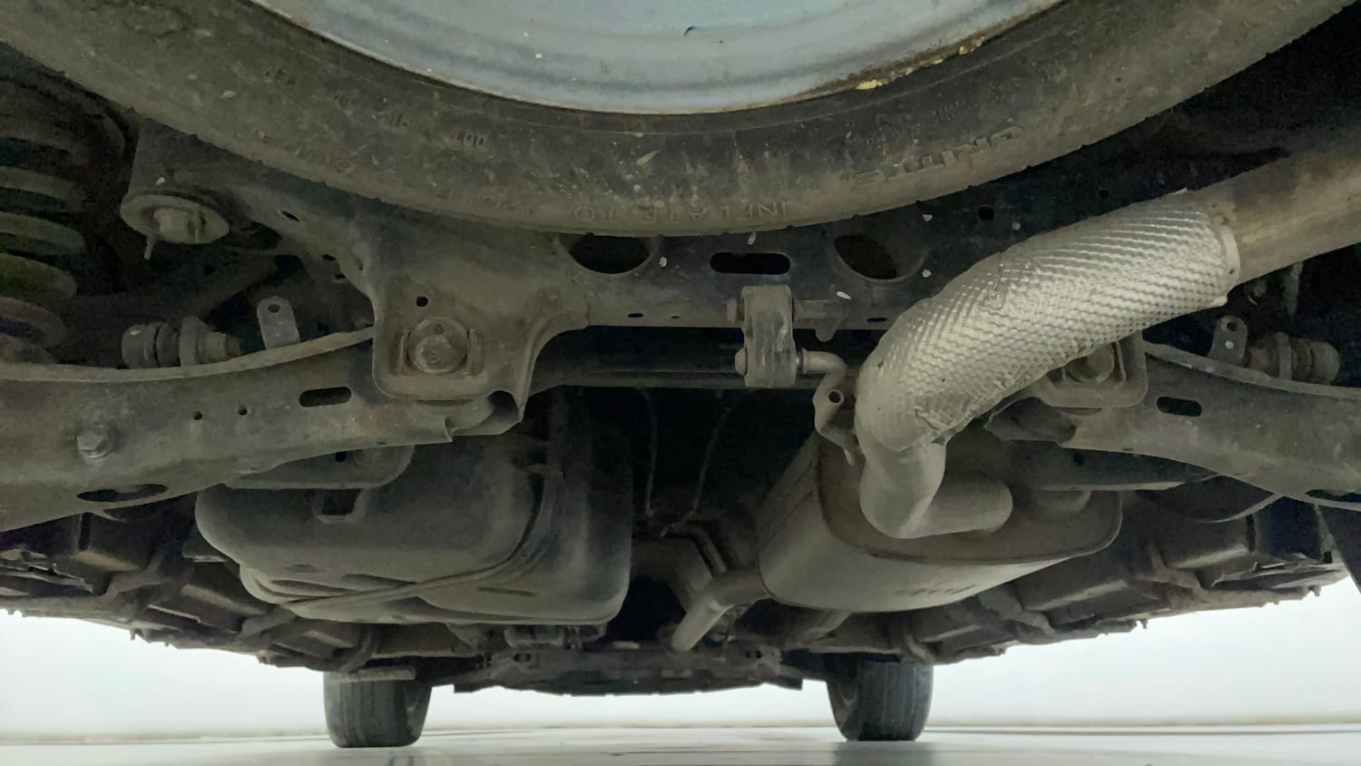 Used 2022 Mahindra XUV700 AX 5 Petrol AT 5 STR Petrol Automatic extra REAR UNDERBODY VIEW (TAKEN FROM REAR)